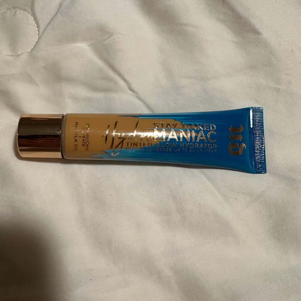 Urban Decay Shade 60 Stay Naked Hydromaniac Tinted Glow Hydrator Foundation